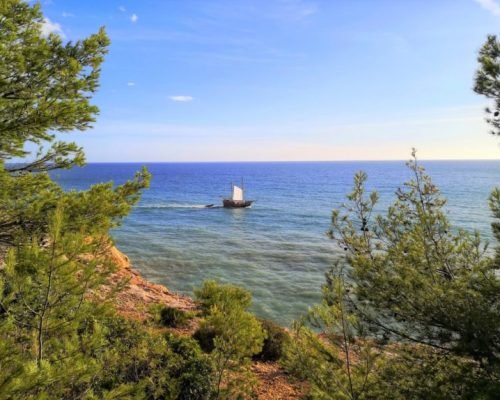 Un bateau de passages aux 7 vallées suspendues en Algarve